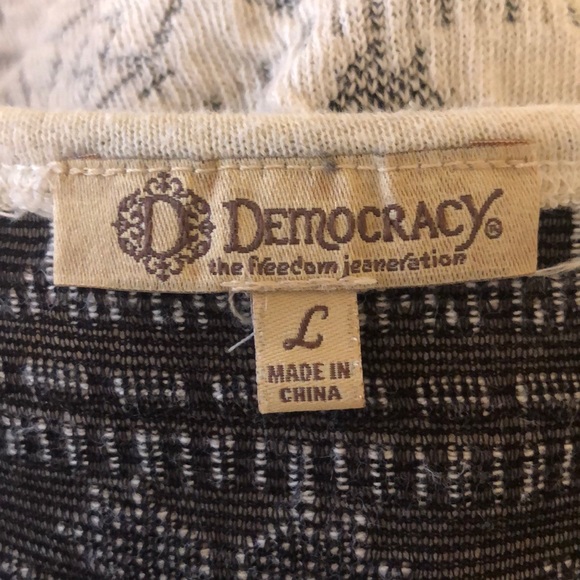 Democracy long sleeve  shirt - Picture 5 of 5